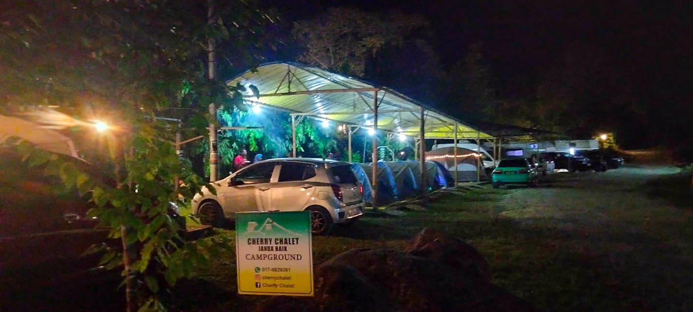Cherry Chalet Campsite Janda Baik photo 5